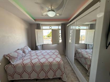 Casa bem localizada com 5 quartos, 1 suíte, e muito mais! No bairro Mamedes Paes Mendonça em Itabaiana