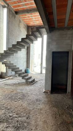 Casa em construção com 4 quartos, 1 suíte, e muito mais! No bairro Anízio Amâncio de Oliveira(Condomínio Chiara) em Itabaiana
