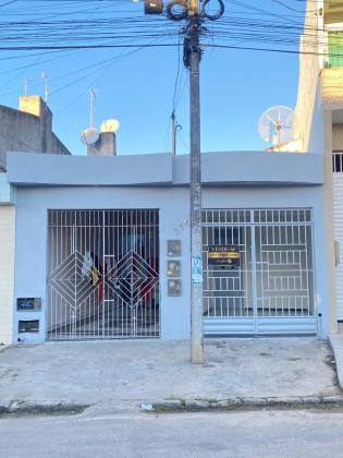 Duas casas pelo preço de uma! No bairro São Cristóvão em Itabaiana