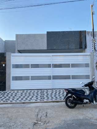 Casa Nova, ampla, e financiável! No bairro São Cristovão próximo a spazio