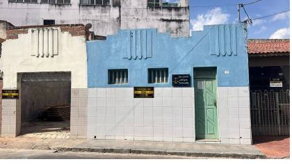 Casa com terreno e escritório no Centro de Itabaiana