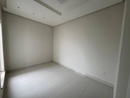 Casa no condomínio Portal do Lago com 3 quartos, 1 suíte, e piscina! No bairro Bananeira em Itabaiana