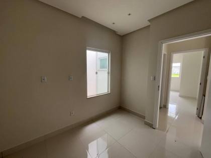Casa no condomínio Portal do Lago com 3 quartos, 1 suíte, e piscina! No bairro Bananeira em Itabaiana