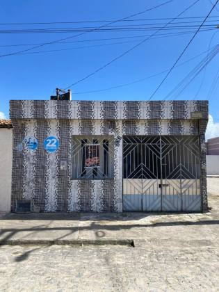Casa ampla e confortável, com 2 quartos, 1 suíte, e muito mais! No bairro São Cristóvão em Itabaiana