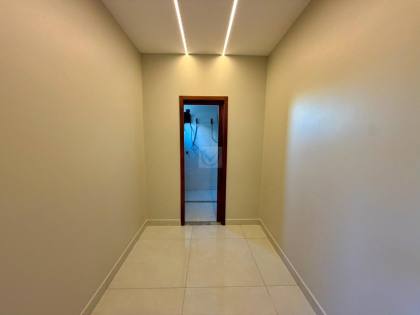 Alto Padrão e Exclusividade no Condomínio Santo Antônio! Casa de 3 Quartos com Closet