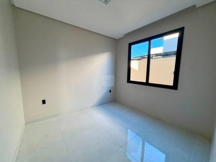 Alto Padrão e Exclusividade no Condomínio Santo Antônio! Casa de 3 Quartos com Closet
