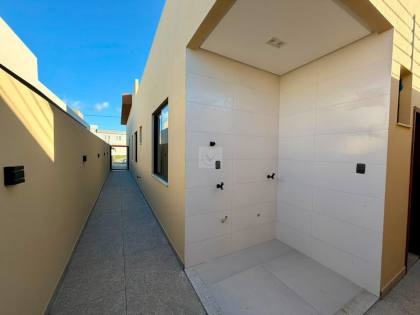 Alto Padrão e Exclusividade no Condomínio Santo Antônio! Casa de 3 Quartos com Closet