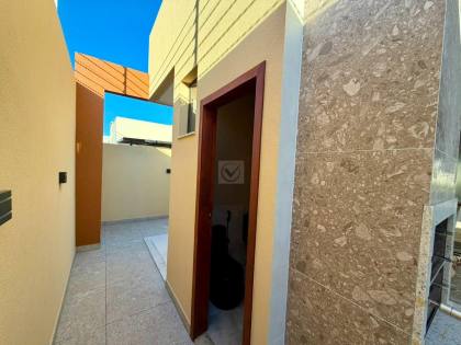 Alto Padrão e Exclusividade no Condomínio Santo Antônio! Casa de 3 Quartos com Closet