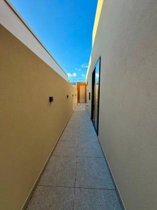 Alto Padrão e Exclusividade no Condomínio Santo Antônio! Casa de 3 Quartos com Closet