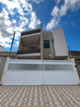 Casa COM 2 ANDARES, e 4 andares. No bairro São Cristovão em Itabaiana