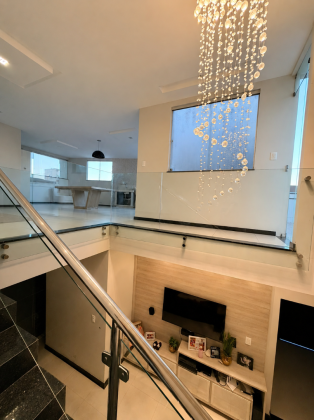 Casa financiável, com piscina, jacuzzi, e muito mais! No bairro Serrano