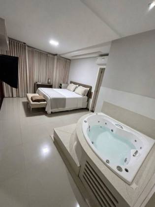 Casa financiável, com piscina, jacuzzi, e muito mais! No bairro Serrano