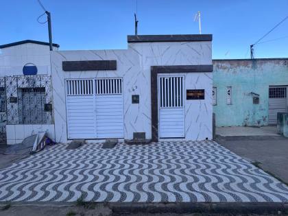 Casa Mobiliada, com 4 quartos, 3 banheiros, e 1 suíte. No bairro Rotary Club, próximo a panificação Peti preço