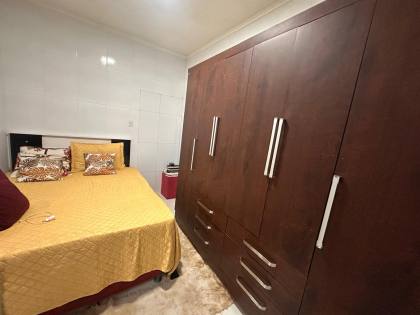 Casa Mobiliada, com 4 quartos, 3 banheiros, e 1 suíte. No bairro Rotary Club, próximo a panificação Peti preço