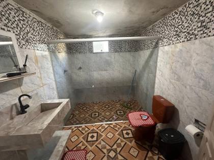 Casa Mobiliada, com 4 quartos, 3 banheiros, e 1 suíte. No bairro Rotary Club, próximo a panificação Peti preço