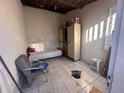 Casa Mobiliada, com 4 quartos, 3 banheiros, e 1 suíte. No bairro Rotary Club, próximo a panificação Peti preço