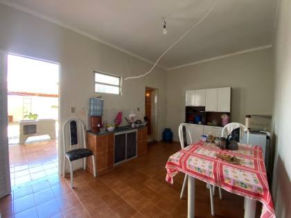 Casa ampla no bairro São Cristóvão, próximo ao Colégio Nestor Carvalho, e Galego do peixe