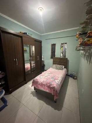Imóvel com 2 pavimentos, 4 quartos, 3 suítes e muito mais! No Sitio Porto próximo a Gubiraba