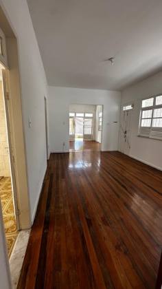 Casa no Centro com excelente potencial comercial e residencial