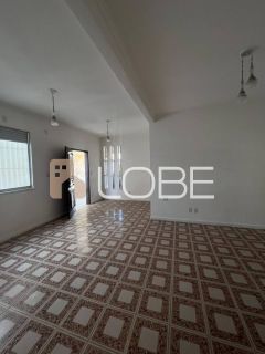 Casa Ampla com excelente potencial comercial e residencial - Aeroporto