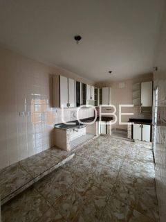 Casa Ampla com excelente potencial comercial e residencial - Aeroporto