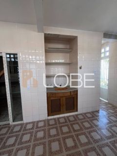 Casa Ampla com excelente potencial comercial e residencial - Aeroporto