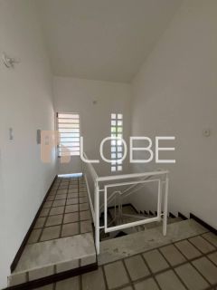 Casa Ampla com excelente potencial comercial e residencial - Aeroporto