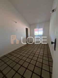 Casa Ampla com excelente potencial comercial e residencial - Aeroporto
