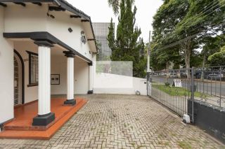 Casa Comercial com Terreno bairro Mercês