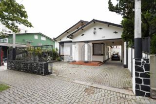 Casa Comercial com Terreno bairro Mercês