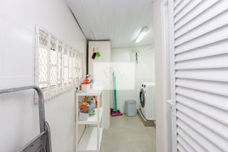 Sobrado em condomínio fechado no Vista Alegre