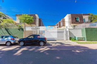 Sobrado em condomínio fechado no Vista Alegre