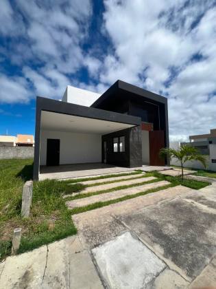 Casa à venda no condomínio sol e praia