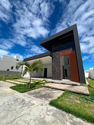 Casa à venda no condomínio sol e praia