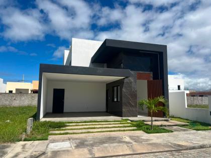 Casa à venda no condomínio sol e praia