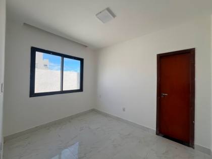 Casa à venda no condomínio sol e praia
