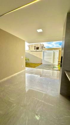 Casa à Venda – Luar da Barra