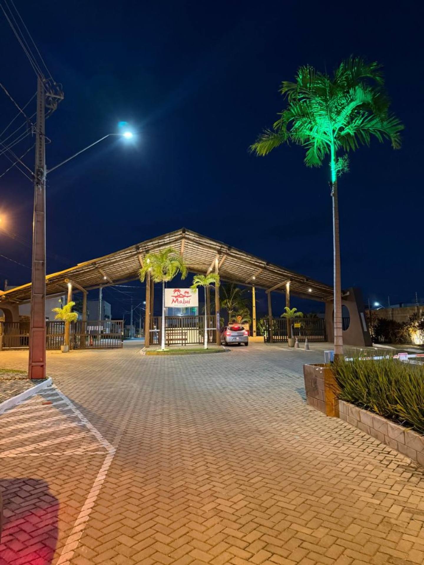 Casa à venda no Condomínio Maluí