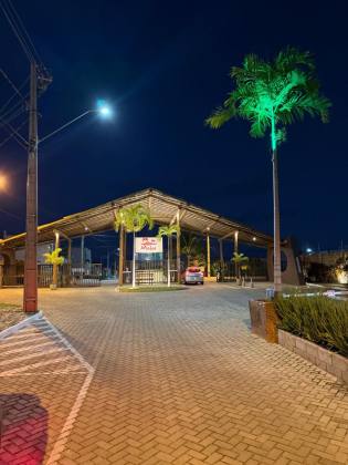 Casa à venda no Condomínio Maluí