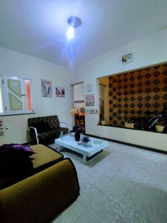 Casa à venda no Bairro Médici II