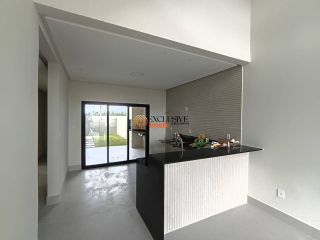 Casa no Condomínio Mares Maluí