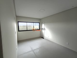 Casa no Condomínio Mares Maluí