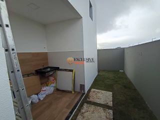 Casa no Condomínio Mares Maluí