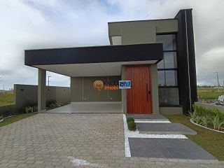 Casa no Condomínio Mares Maluí