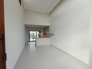 Casa no Condomínio Mares Maluí