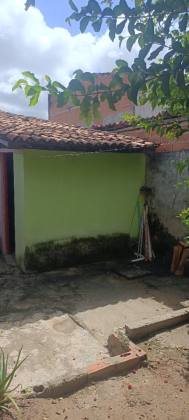 **? CASA À VENDA NO BAIRRO INDUSTRIAL | EXCELENTE PONTO PARA MORAR OU INVESTIR**