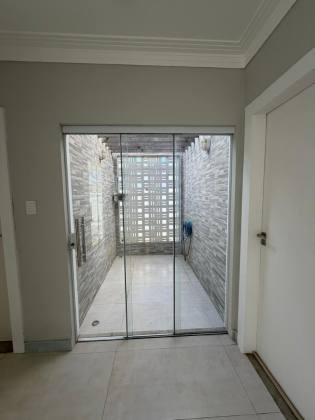 CASA PARA ALUGAR NO ALPHAVILLE 2