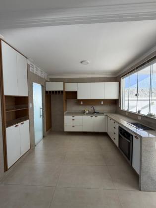 CASA PARA ALUGAR NO ALPHAVILLE 2