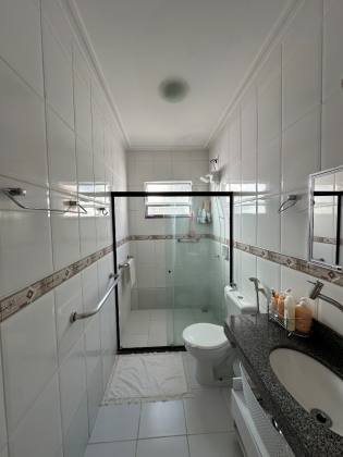 Casa à Venda no Bairro Aeroporto, Aracaju