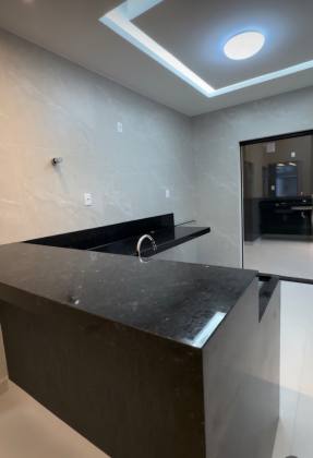 Casa à Venda no Luar da Barra 1 | 3/4 com Suíte e Gourmet